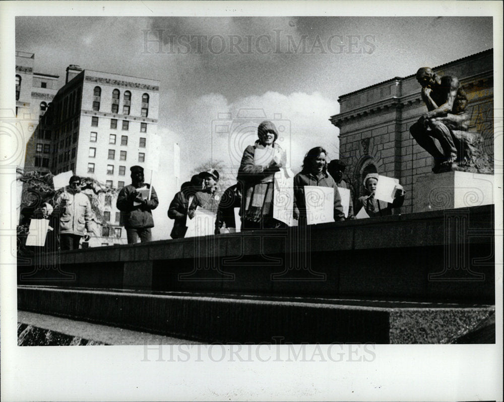 1985 Press Photo Food workers Detroit Institute Arts  - Historic Images