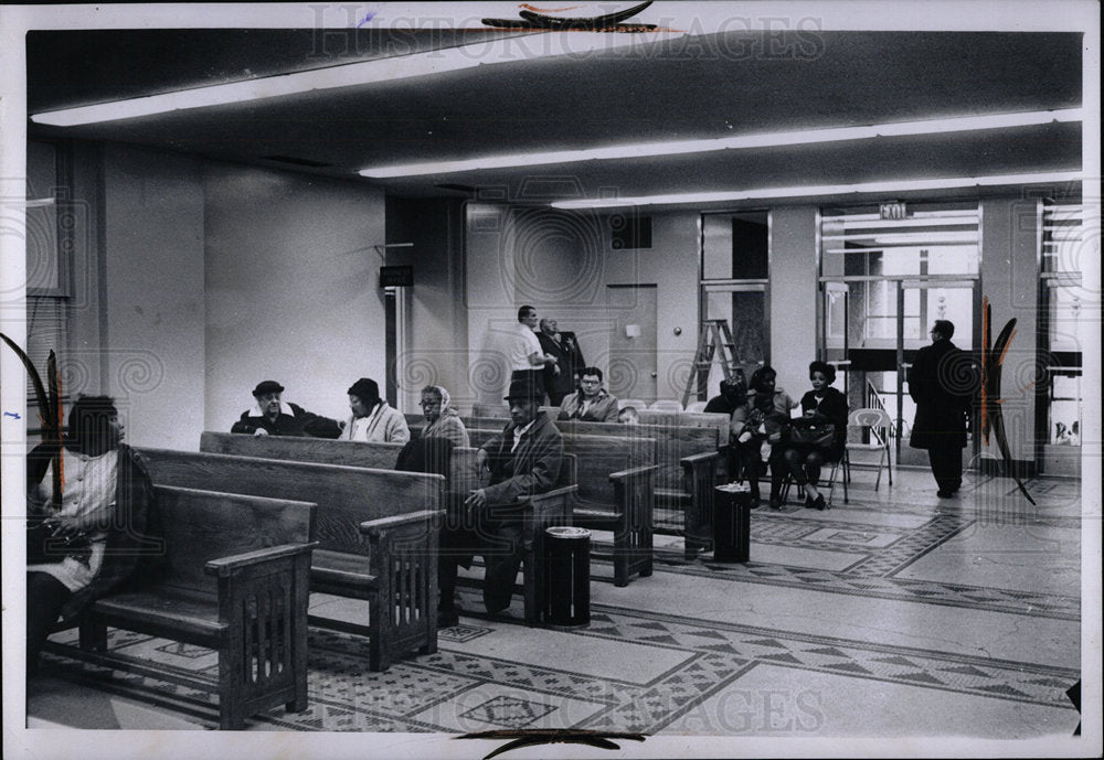 1965 Press Photo Receiving Hospital room Detroit  - Historic Images