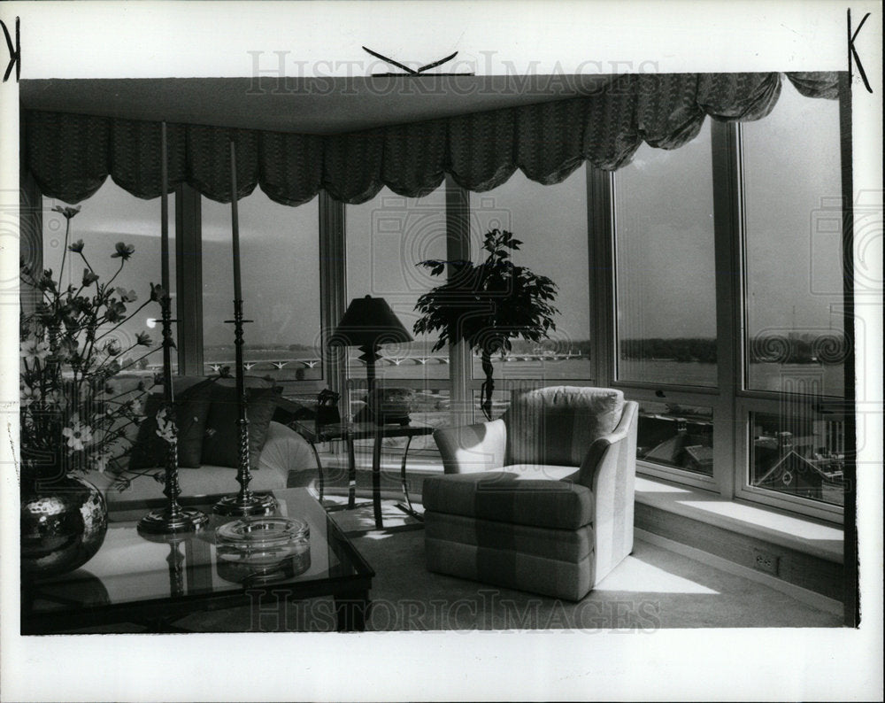 1989 Press Photo Harbor Detroit Jefferson Apartments - Historic Images