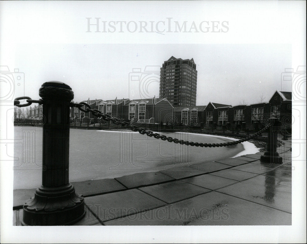 1992 Press Photo Harbor town toxic waste Jefferson Det - Historic Images