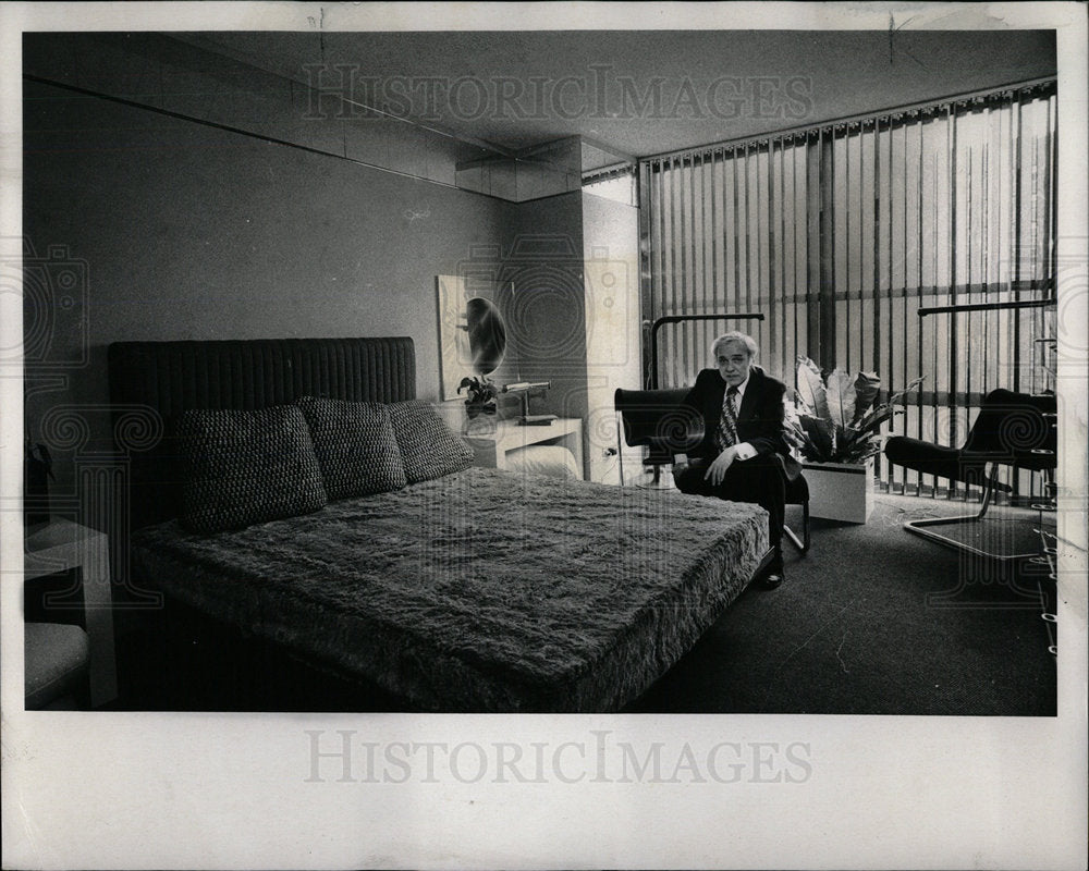 1976 Press Photo J. Neil Stevens Interior Designer - Historic Images