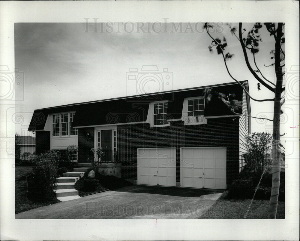 1972 Press Photo Winston Park South Car Garage Bed Room - Historic Images