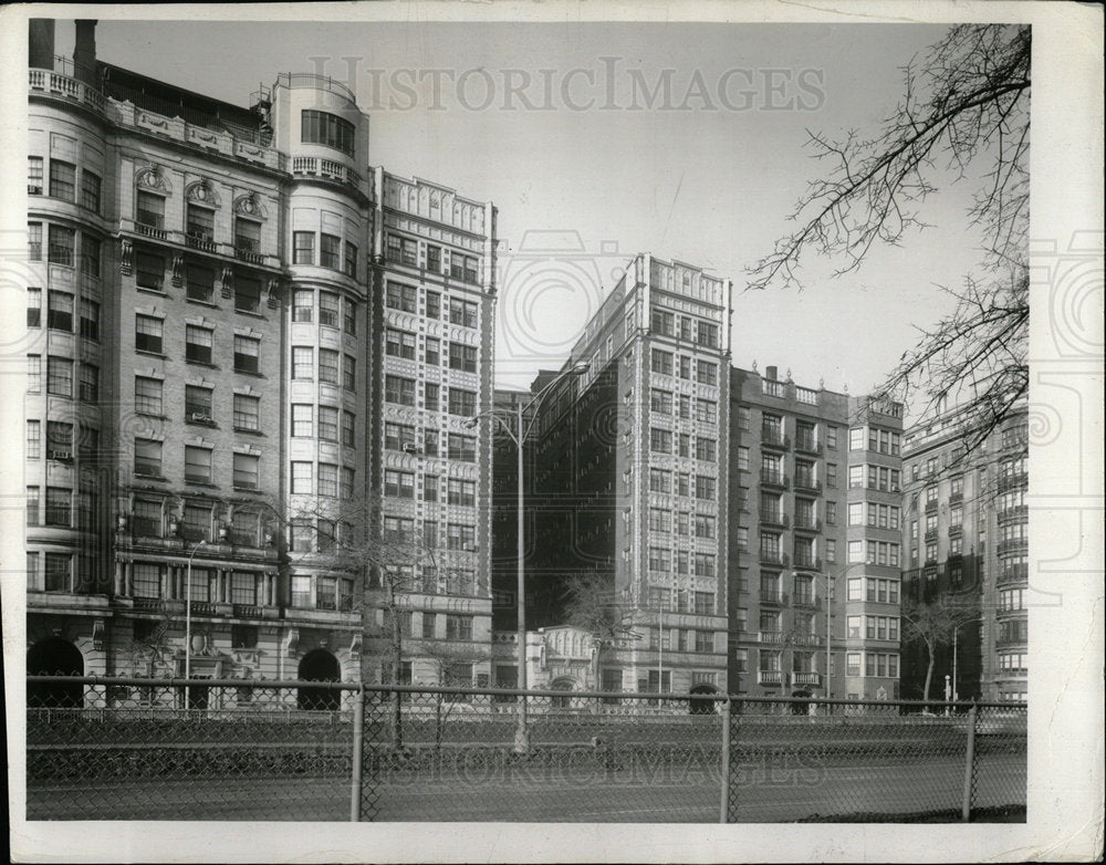 1962 Press Photo Housing apartment building Lake Shore  - Historic Images