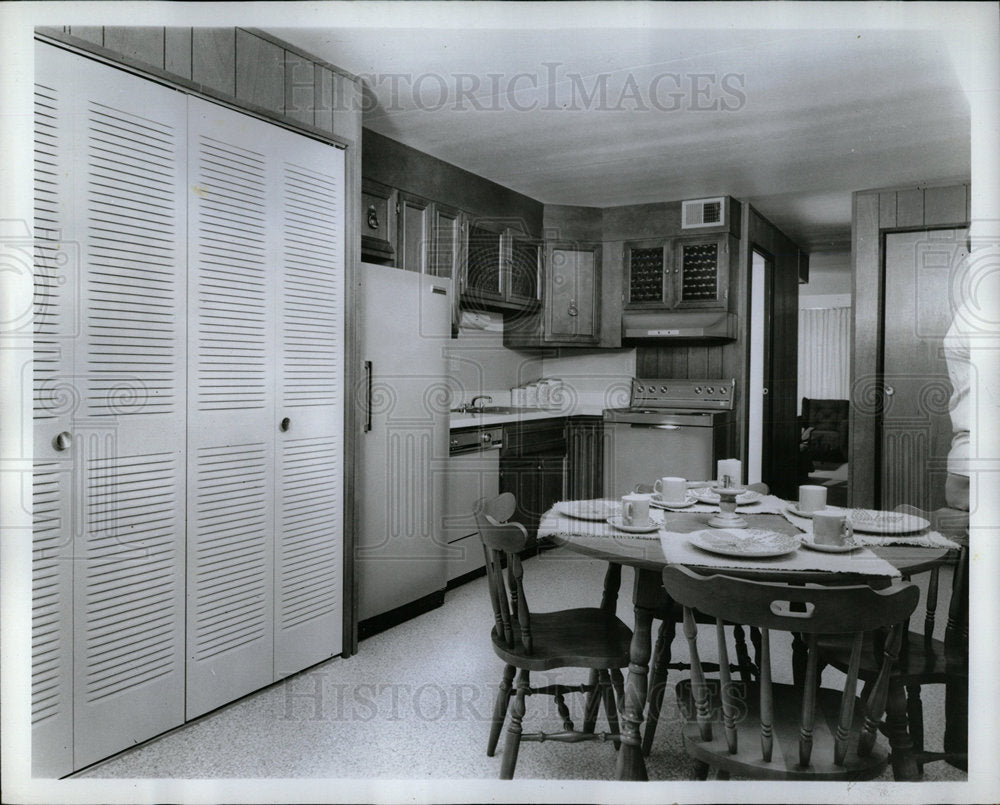 1968 Press Photo Mobile Homes Kitchen Appliances Mich - Historic Images