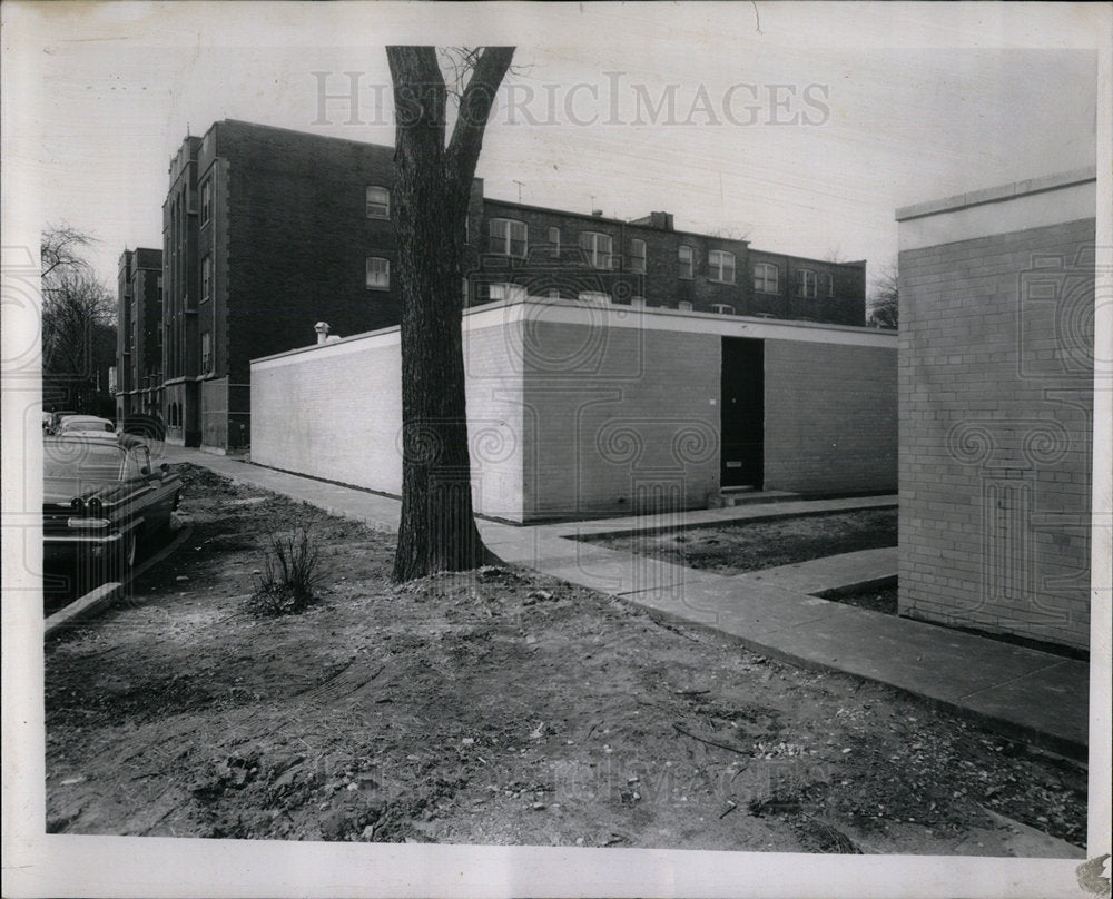 1961 Press Photo Madison Park Brick Concrete Building - Historic Images