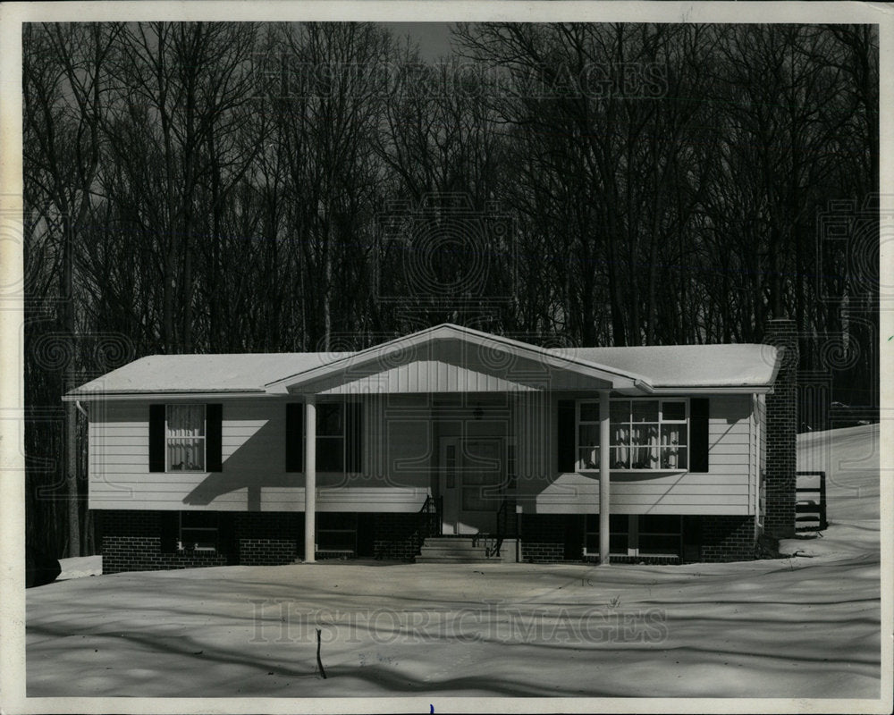 1977 Press Photo Modular houses construction suburban - Historic Images