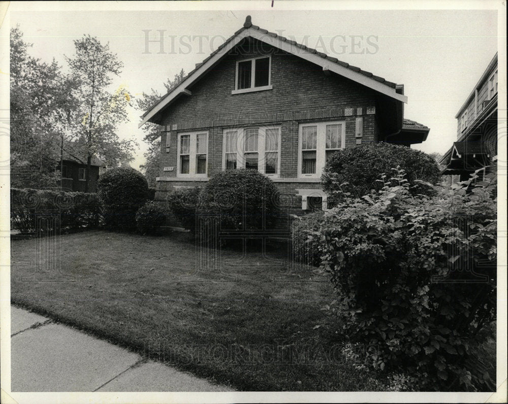 1977 Press Photo Brick Bungalow House South Michigan - Historic Images