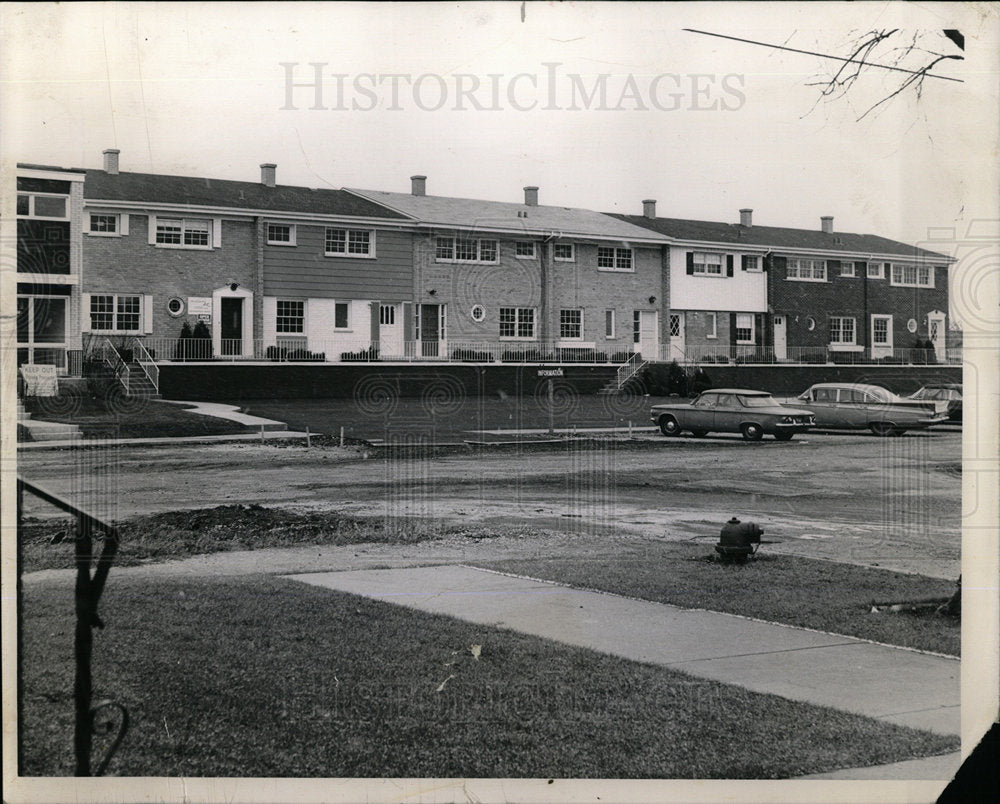 1963 Press Photo Row house unit North side project land - Historic Images