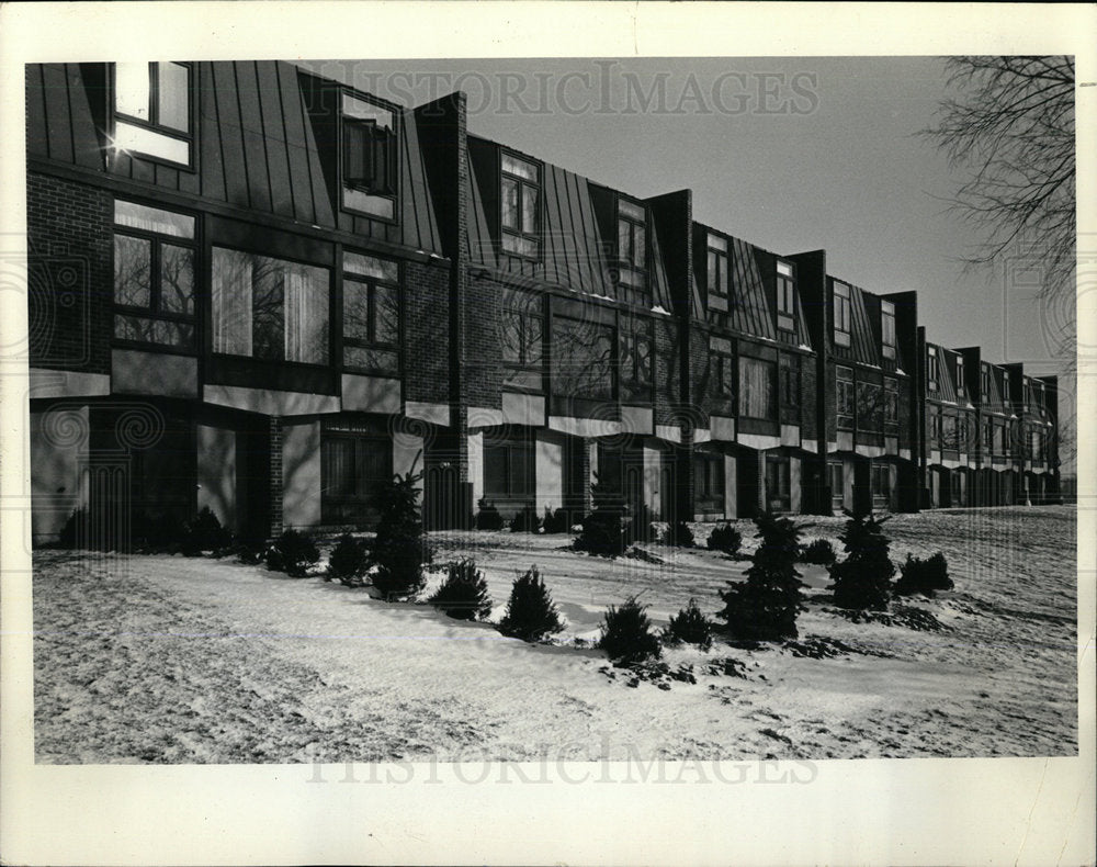 1967 Press Photo 24-row Houses built by Mid-South Devel - Historic Images