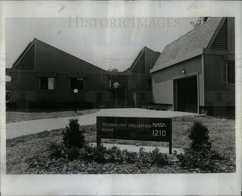 1976 Press Photo Housing Nasa House Future Langley Rese - Historic Images