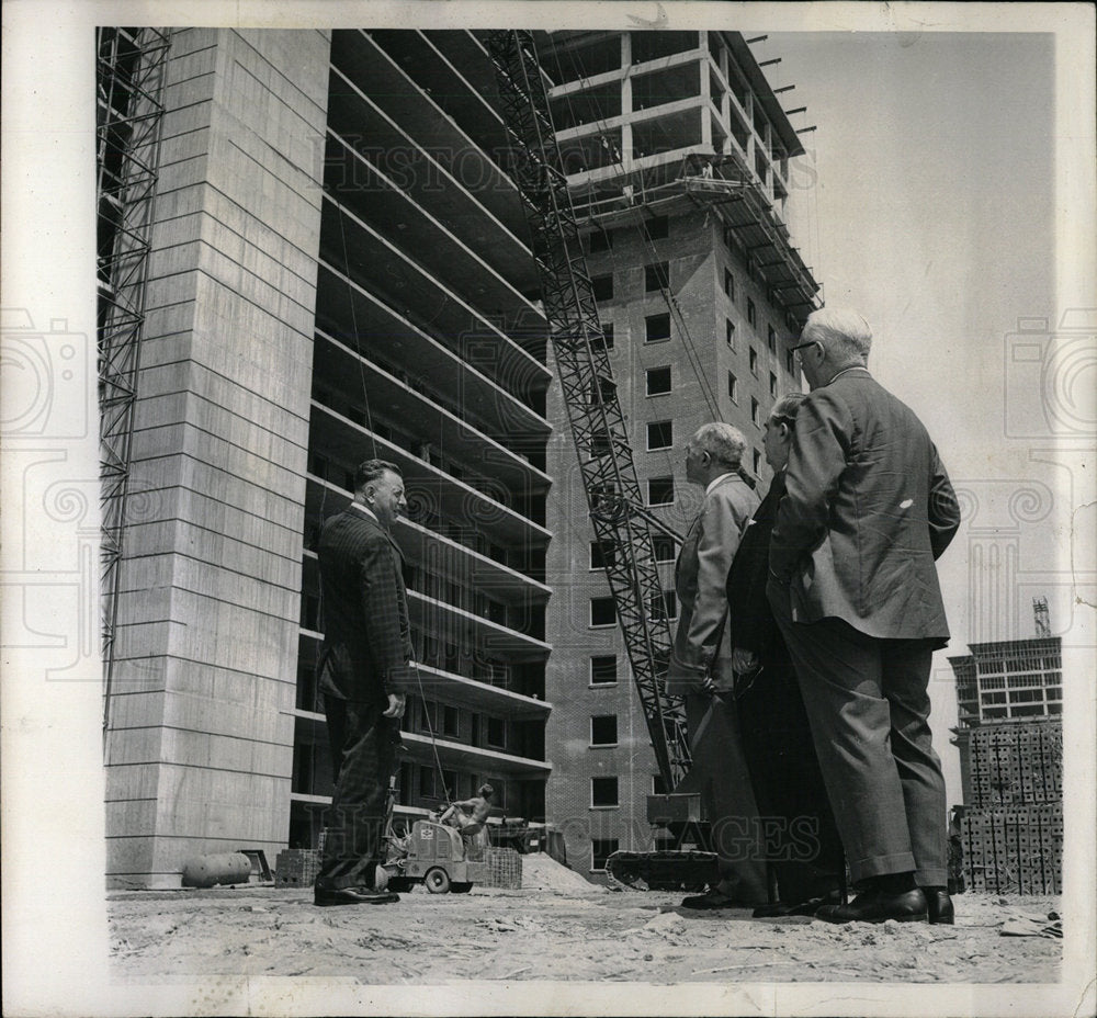 1961 Press Photo City Housing Chairman Martin Dwyer  - Historic Images