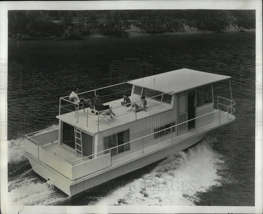 1968 Press Photo housing shortage houseboats - Historic Images