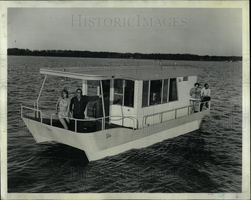 1970 Press Photo Boatel  Barracuda Houseboat - Historic Images