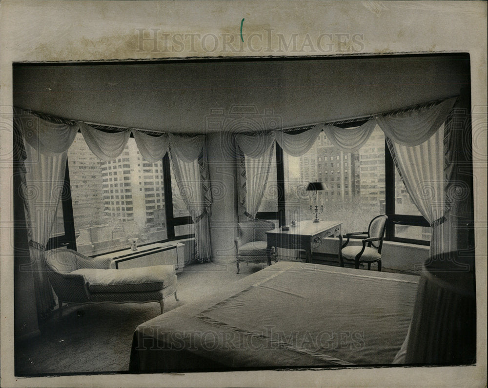 1975 Press Photo Housing Interior Model Luxury High Ris - Historic Images