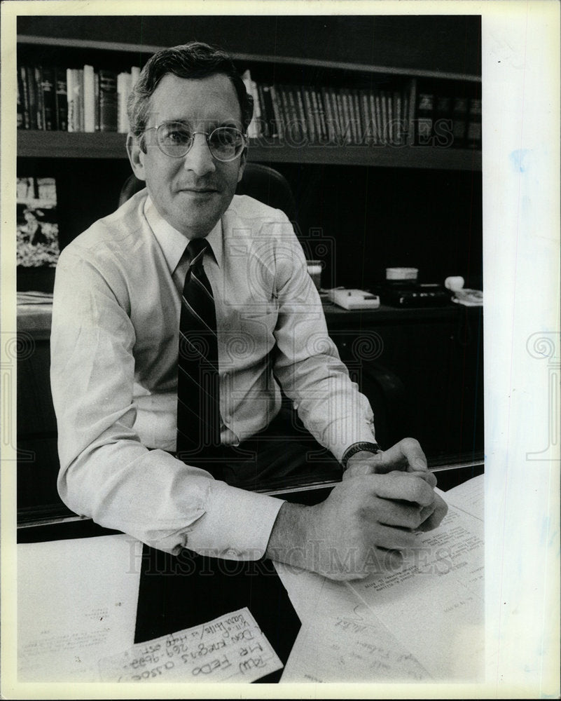 1983 Press Photo Richard Wexler Attorney Sachnoff Law F - Historic Images