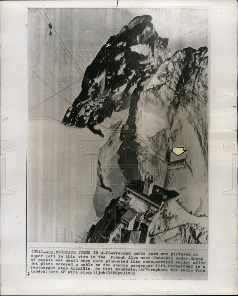 1961 Press Photo Wrecked cable car Chamonix French Alps - Historic Images
