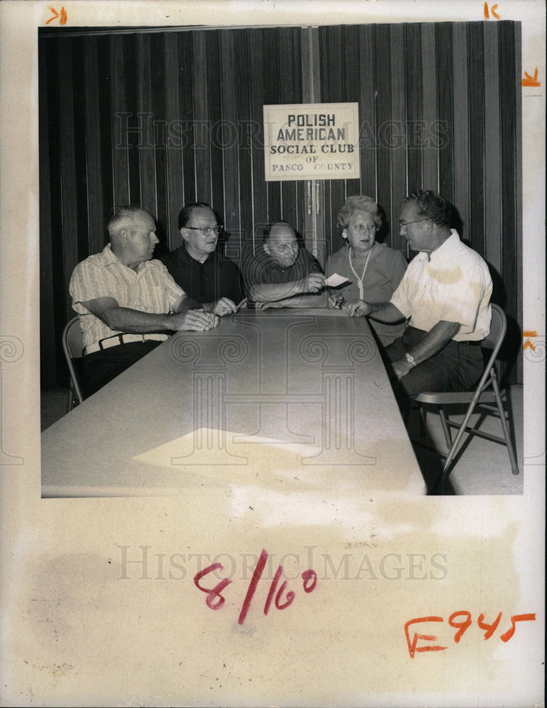 1974 Press Photo Polish American Social Club Members. - Historic Images