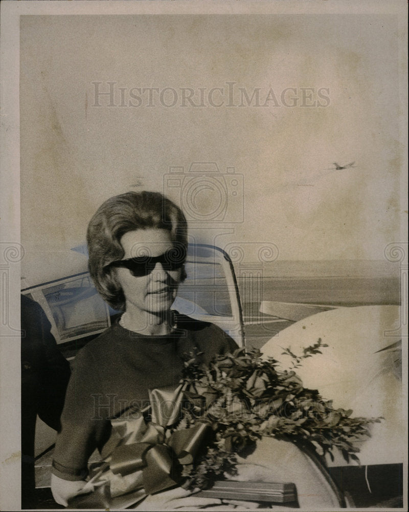 1968 Press Photo Mrs Floyd Bucher Pueblo USS Husband  - Historic Images
