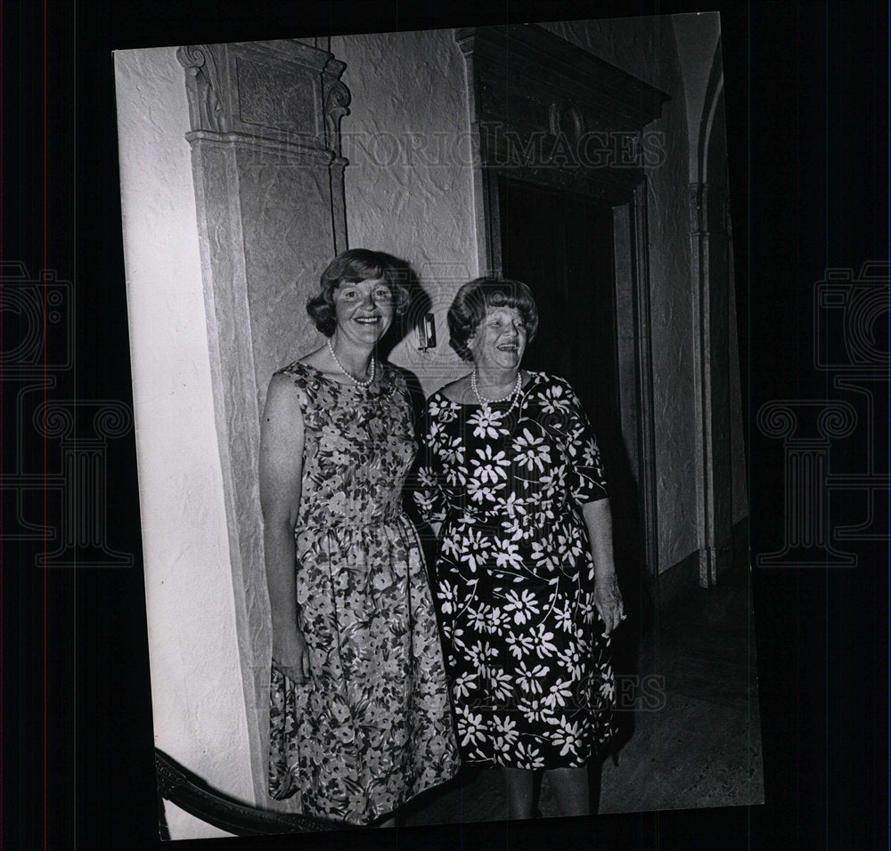1966 Press Photo Mrs McIntosh Buell Aurilia Glean event - Historic Images