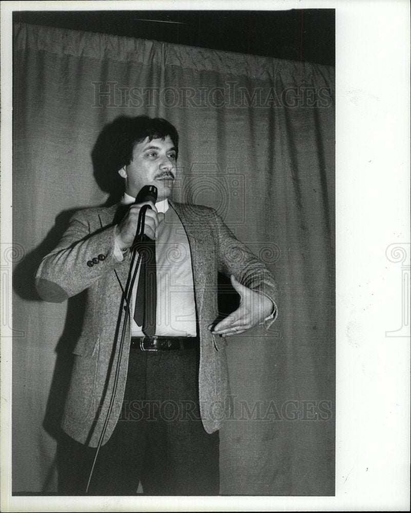 1985 Press Photo Charles Heppner money advisor comedian - Historic Images