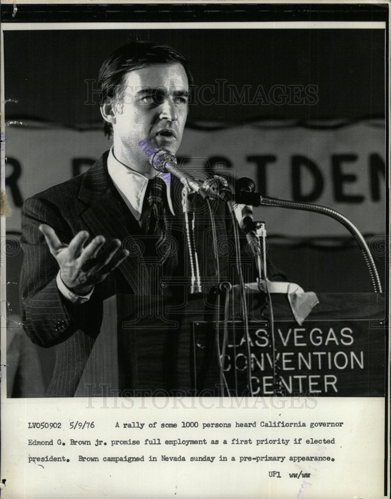 1976 Press Photo California governor Edmond Brown Jr - Historic Images