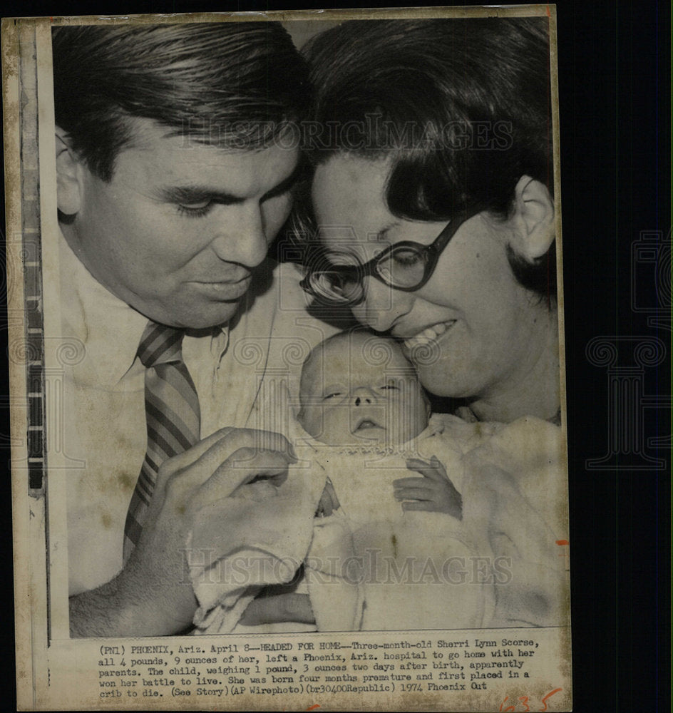 1974 Press Photo Premie Babie Scorse Goes Home - Historic Images