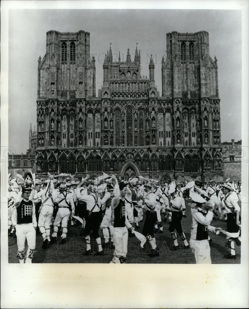 1972 Press Photo England Celebration - Historic Images