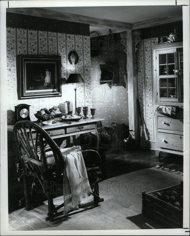 1988 Press Photo Woven Rug Americana Decor Design - Historic Images