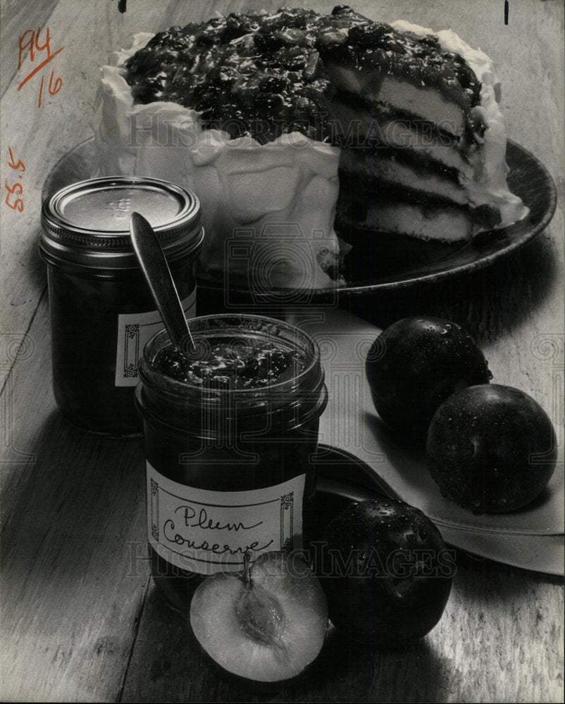 1979 Press Photo Spicy Plum Conserve Jar on Table - Historic Images