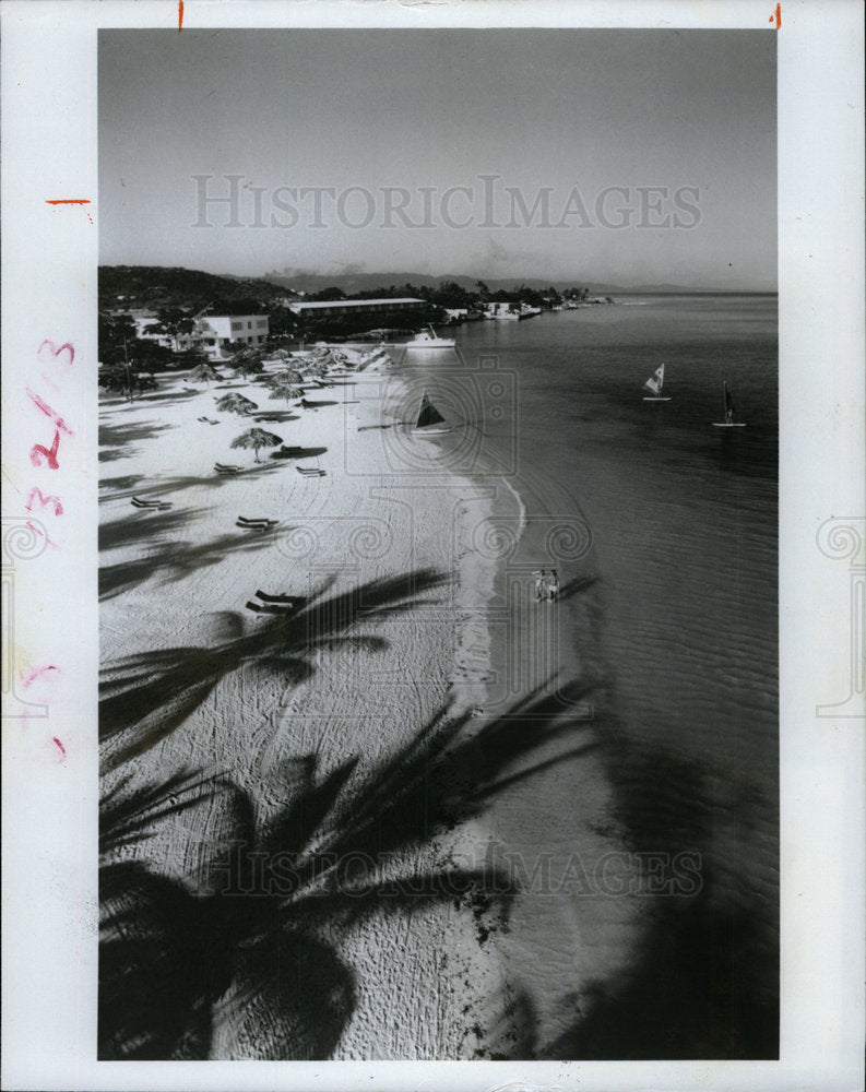 1965 Press Photo Sandals Resort Montego Bay Beach - Historic Images