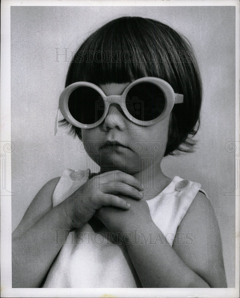 1966 Press Photo Child Dark Sunglasses - Historic Images