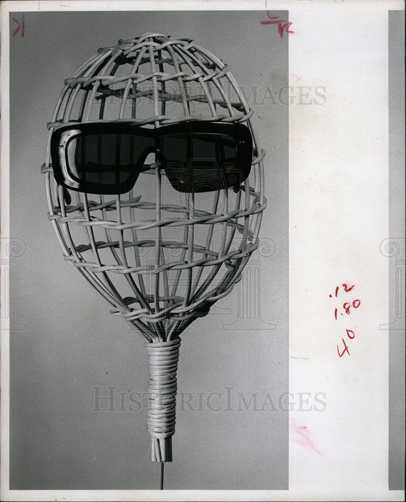 1966 Press Photo Sunglasses - Historic Images