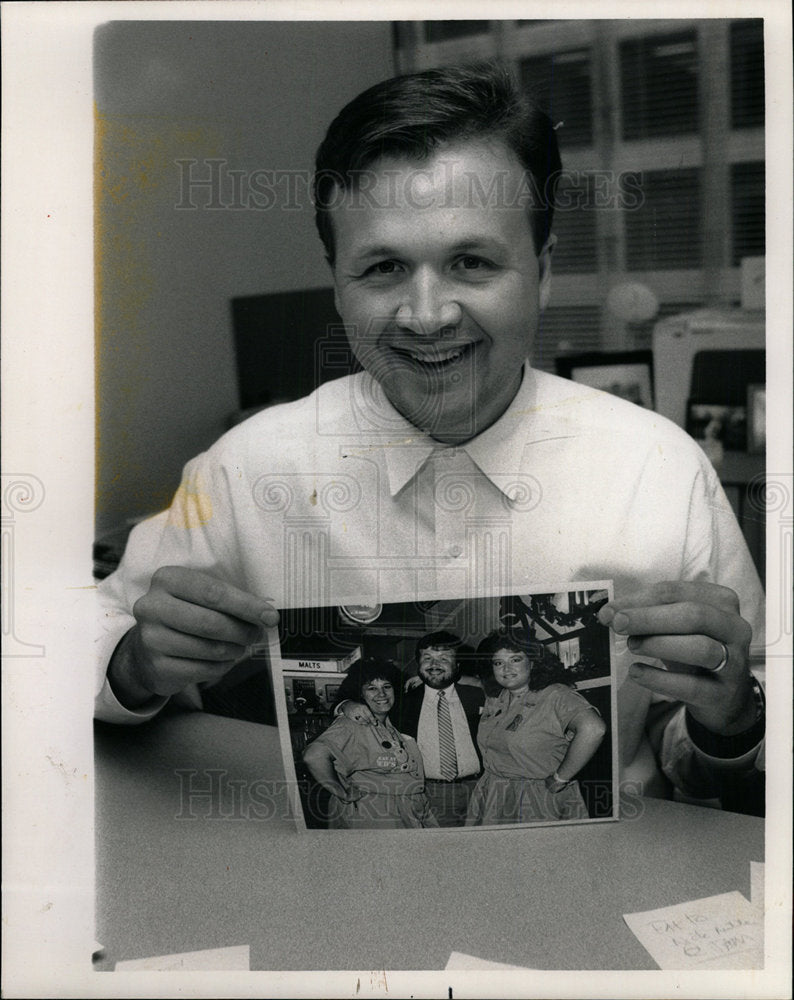 1988 Press Photo Steve Merrill/WNUA/Weight Watchers - Historic Images