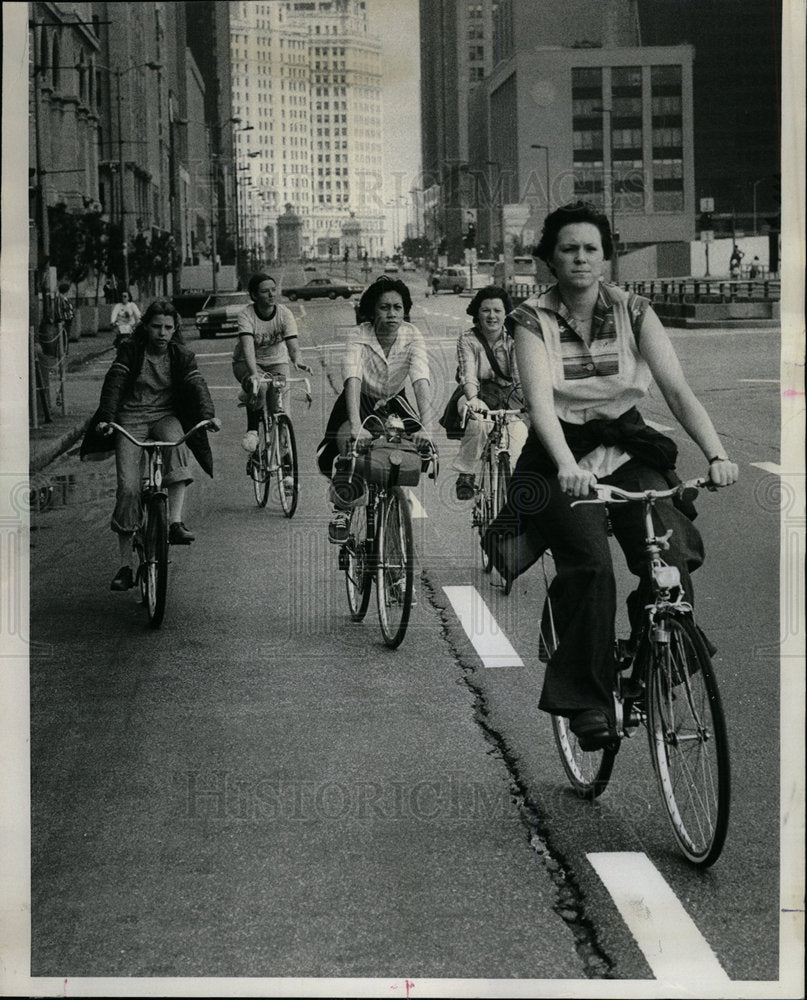 1976 Press Photo American Cancer Soc BikeAThon Riders - Historic Images