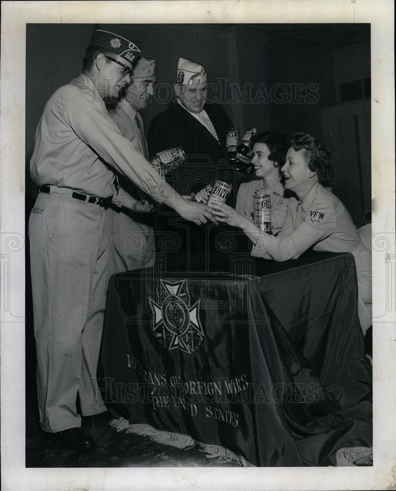 1958 American Cancer Soc Fundraisers Vets - Historic Images