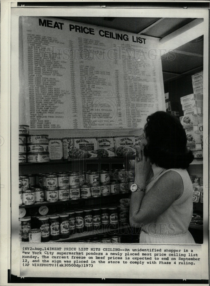 1973 Press Photo New York City Supermarket Meat Pricing - Historic Images