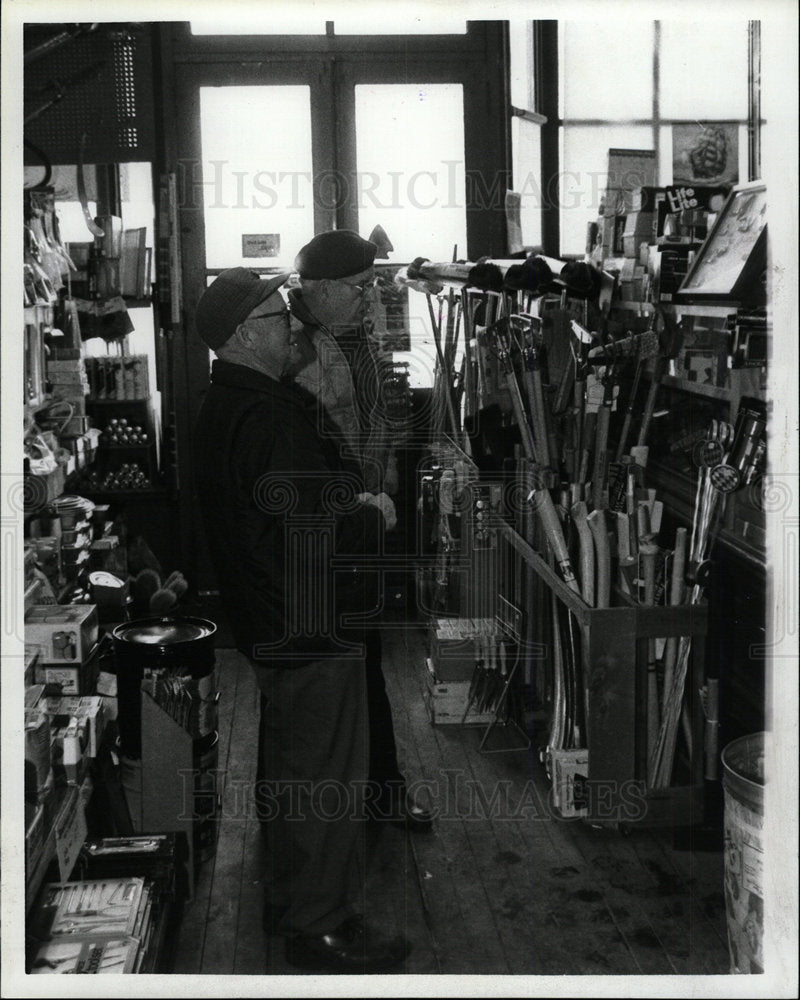 1984 Press Photo Herman Schierbeek &amp; Den Blyker Hardwar - Historic Images
