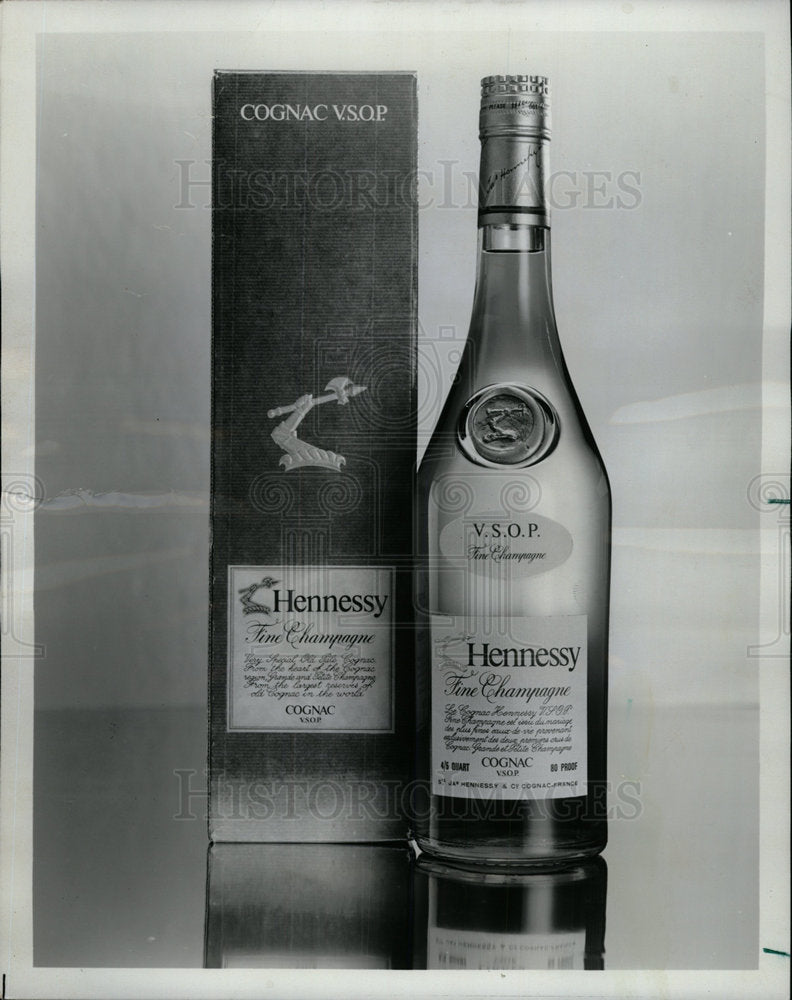 1976 Press Photo Jas Hennessy &amp; Company - Historic Images