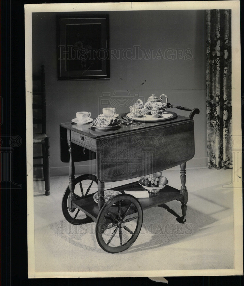 1961 Press Photo Baumritter Ethan Allen Tea Cart Nutmeg - Historic Images