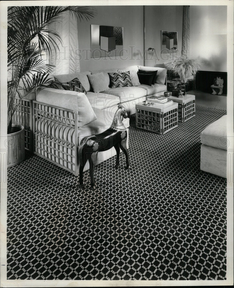 1977 Press Photo Patterned Carpet - Historic Images