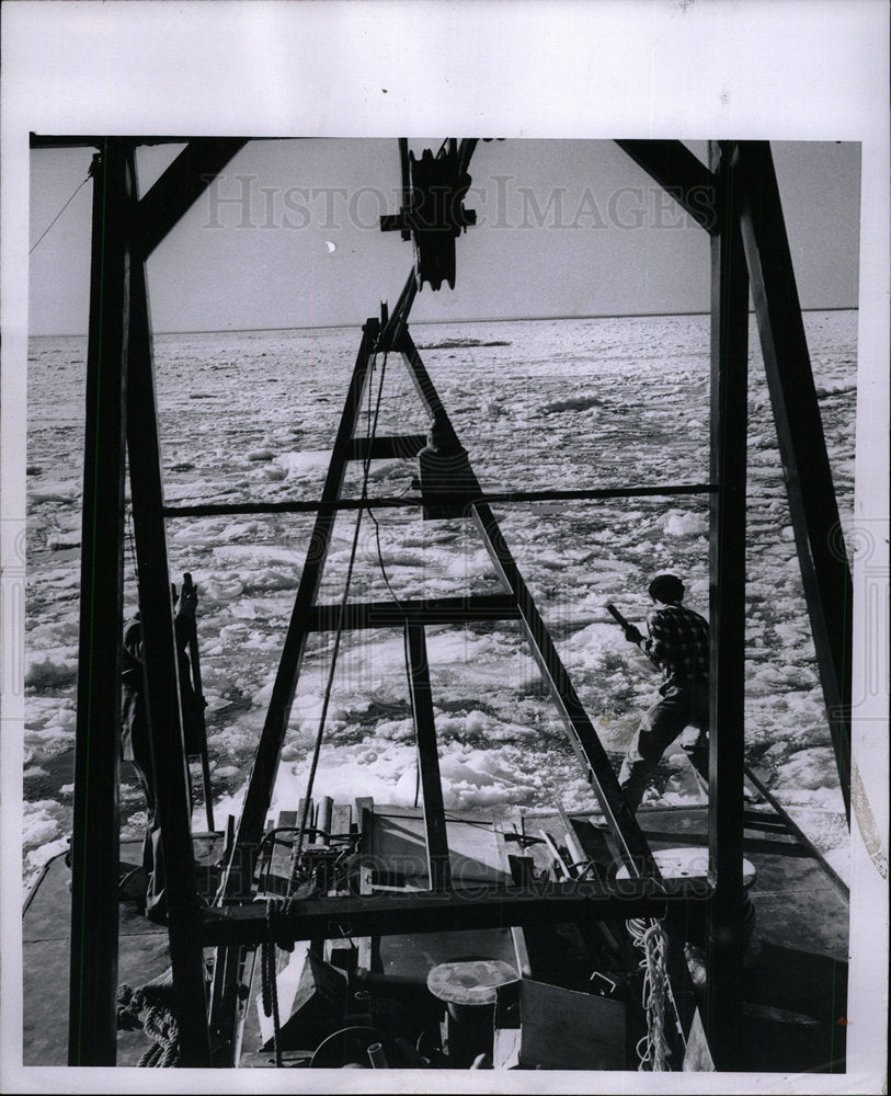 1959 Press Photo Lake Michigan Salvage Operation - Historic Images