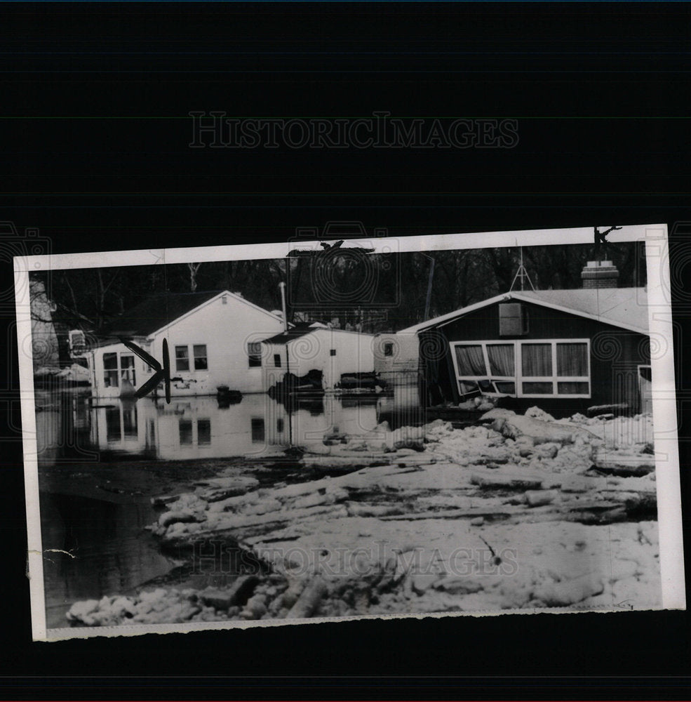 1966 Press Photo Vandruff&#39;s Island evacuation  - Historic Images