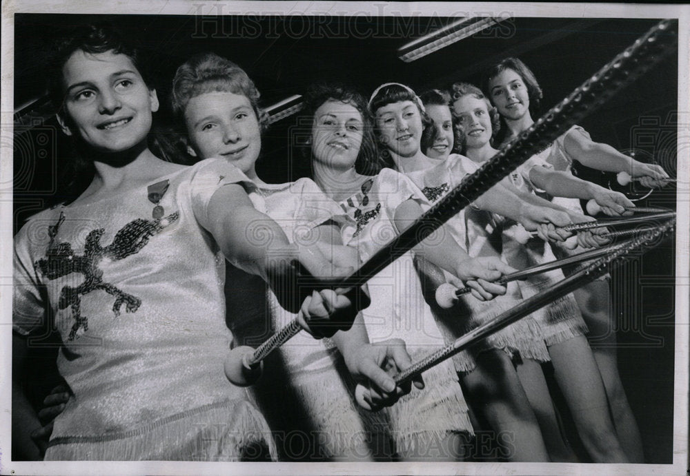 1960 Press Photo Euclid Junior High School Majorettes - Historic Images