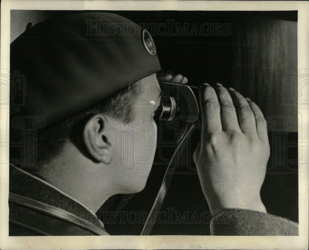 1938 Press Photo With Eye Toward East French Soldier In - Historic Images