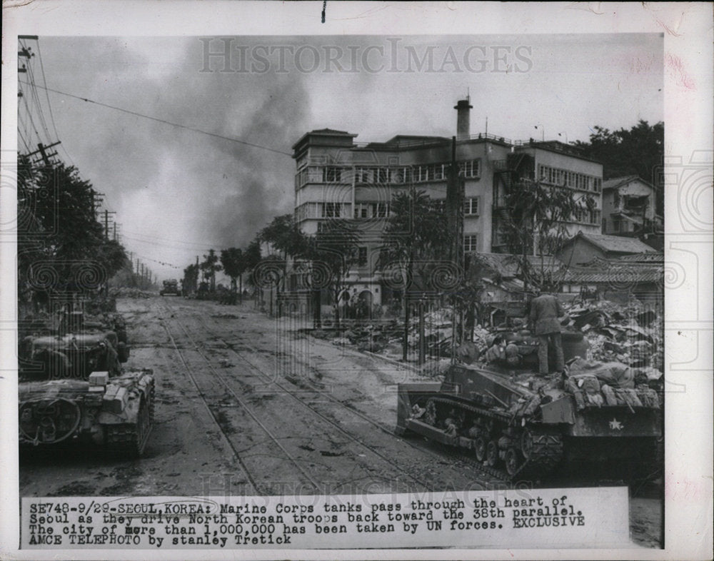 1988 Press Photo Seoul Korea Marine Corps Tank Pass Thr - Historic Images