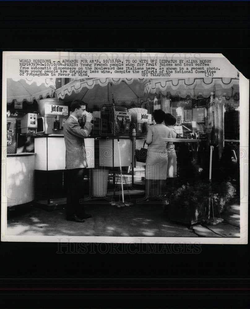 1964 Press Photo Boulevard Des Italiens Paris Cafe - Historic Images