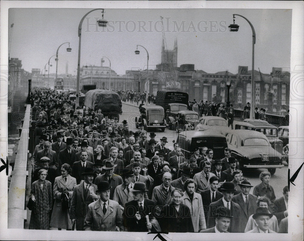1954 Bus Strike London Shanks Mare - Historic Images