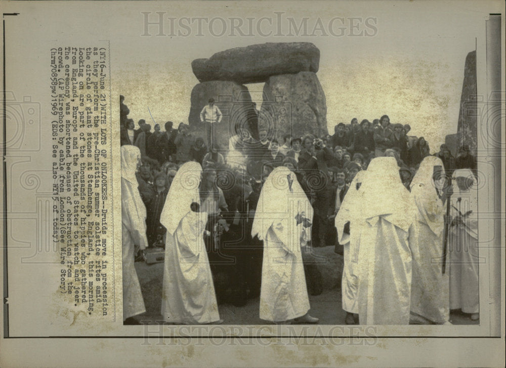 1969 Press Photo Summer Solstice Stonehenge England - Historic Images