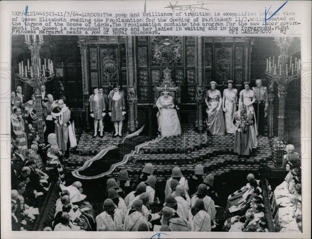 1964 Press Photo Queen Elizabeth Proclamation London - Historic Images