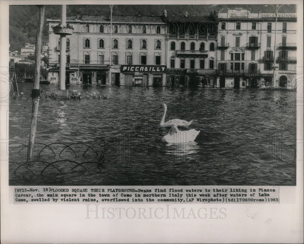 1963 Press Photo Lake Como Italy River Floods Disaster  - Historic Images